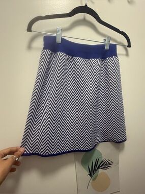 100% Cotton Blue & White Chevron Zig Zag Knit Mini Skirt - Size M